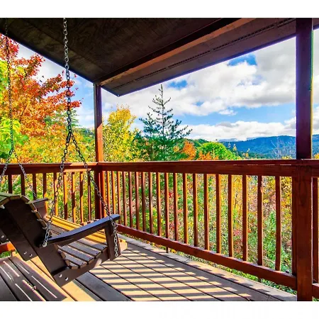Papa Bear - Private With Hot Tub, Pool Table, And View Villa